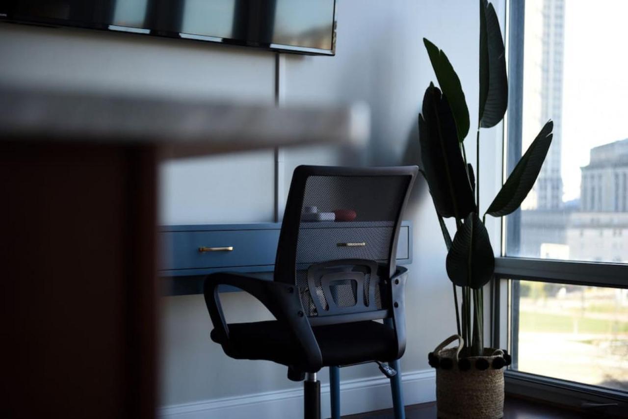 Hostwise Stays - The Washington At Chatham - Free Parking, Private Gym, Skyline Views! بيتسبرغ المظهر الخارجي الصورة