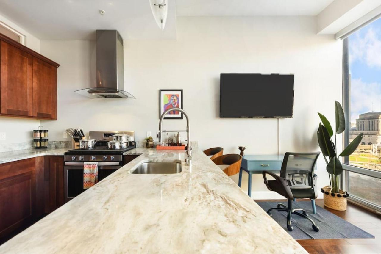 Hostwise Stays - The Washington At Chatham - Free Parking, Private Gym, Skyline Views! بيتسبرغ المظهر الخارجي الصورة
